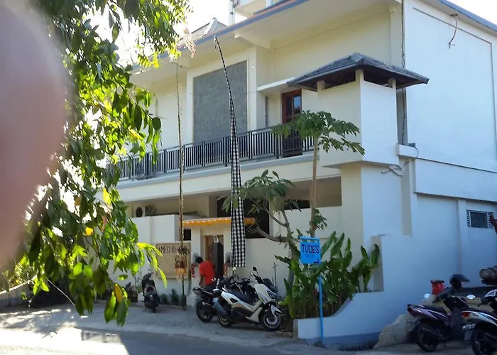 Villa Amed Beach Villa *