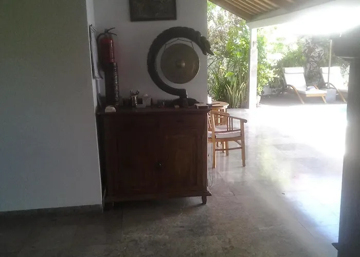 Amed Beach Villa *